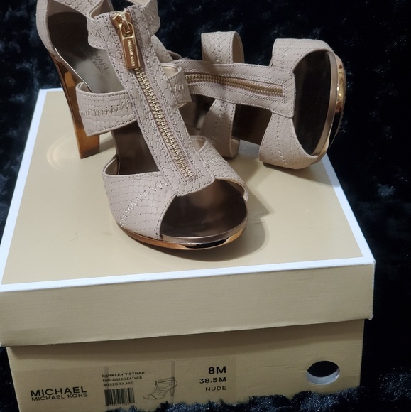 Michael kors shoes - Picture 4 of 5
